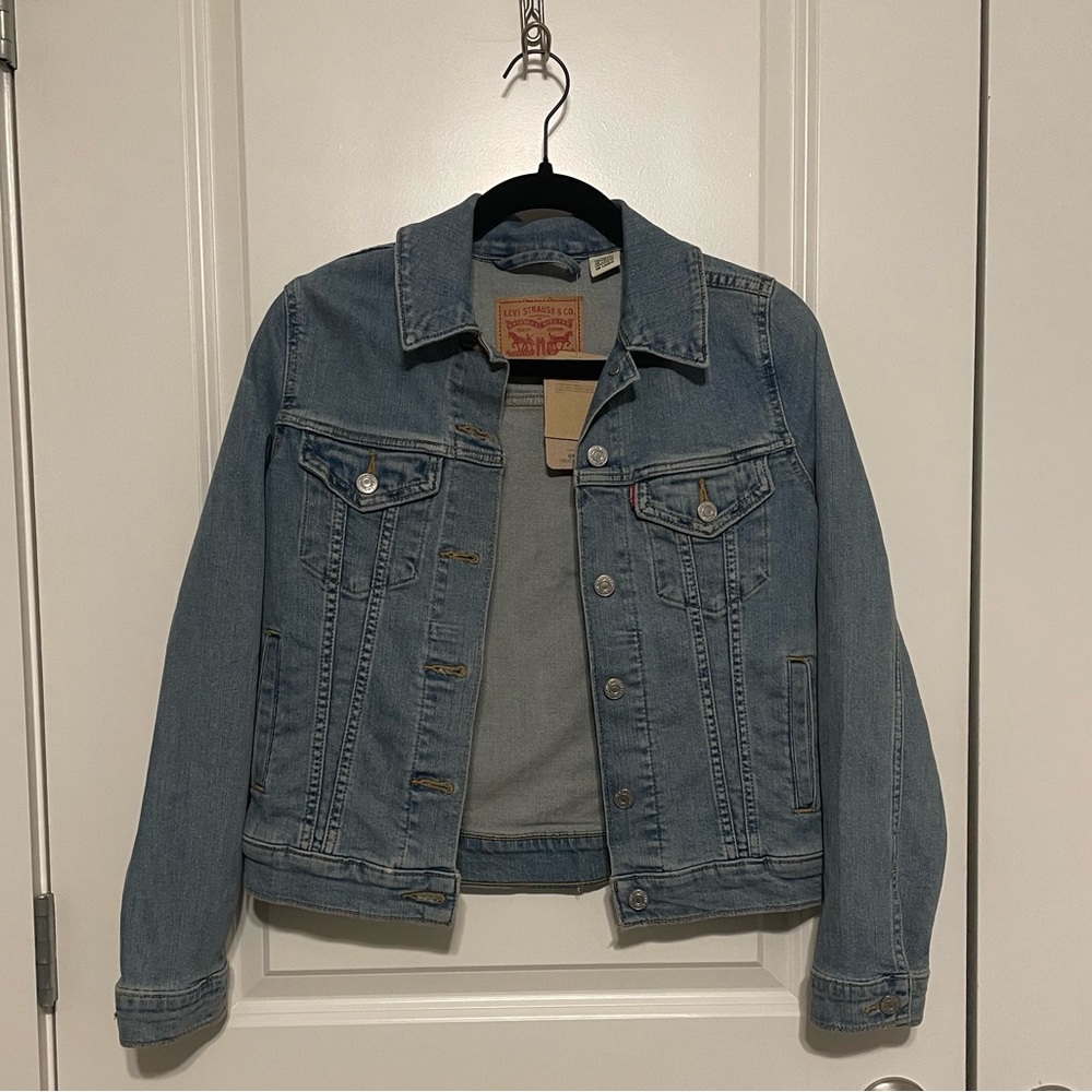NWT! Levi’s The Original Trucker Jacket Size XS Jeanie Wash